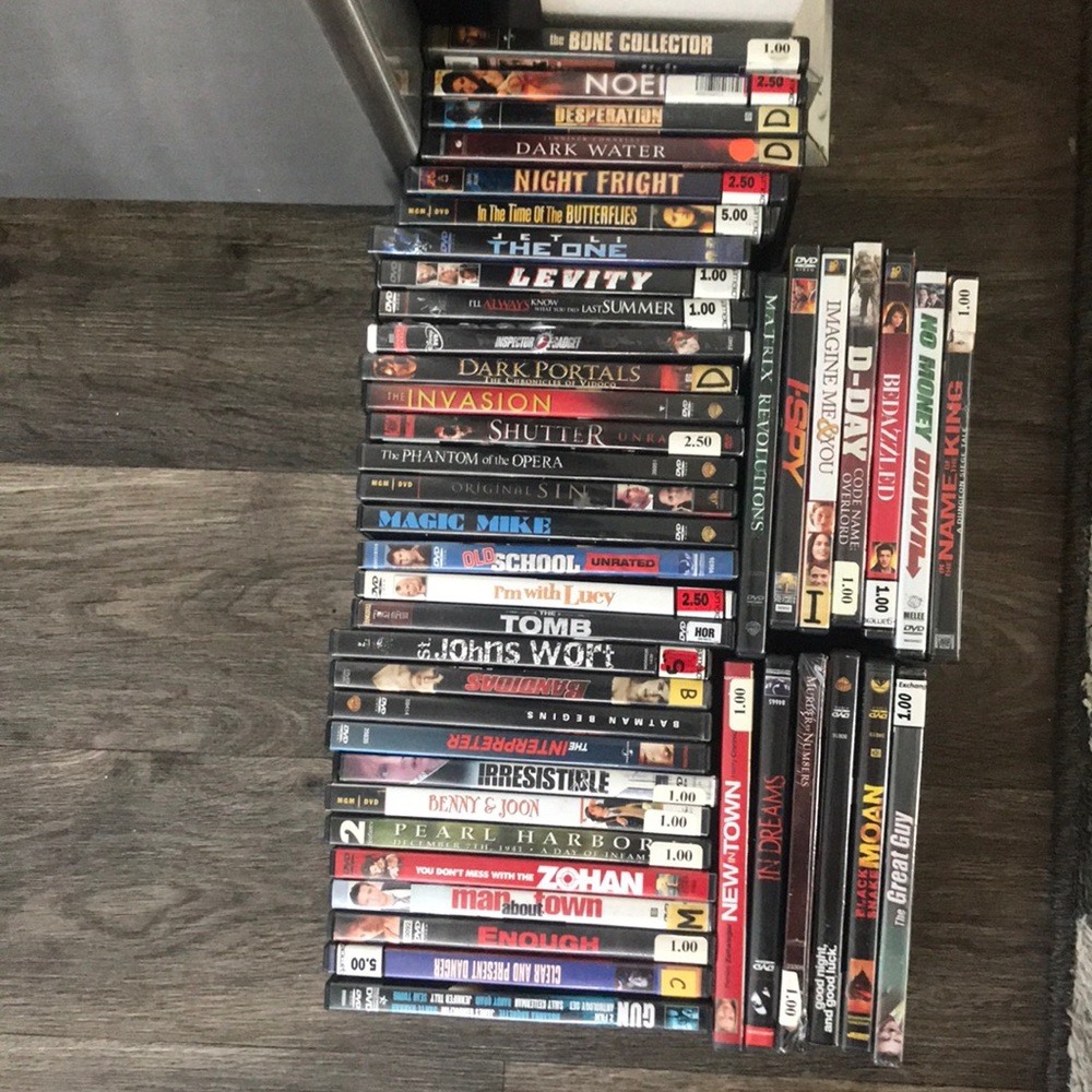 Bundle of dvds 📀